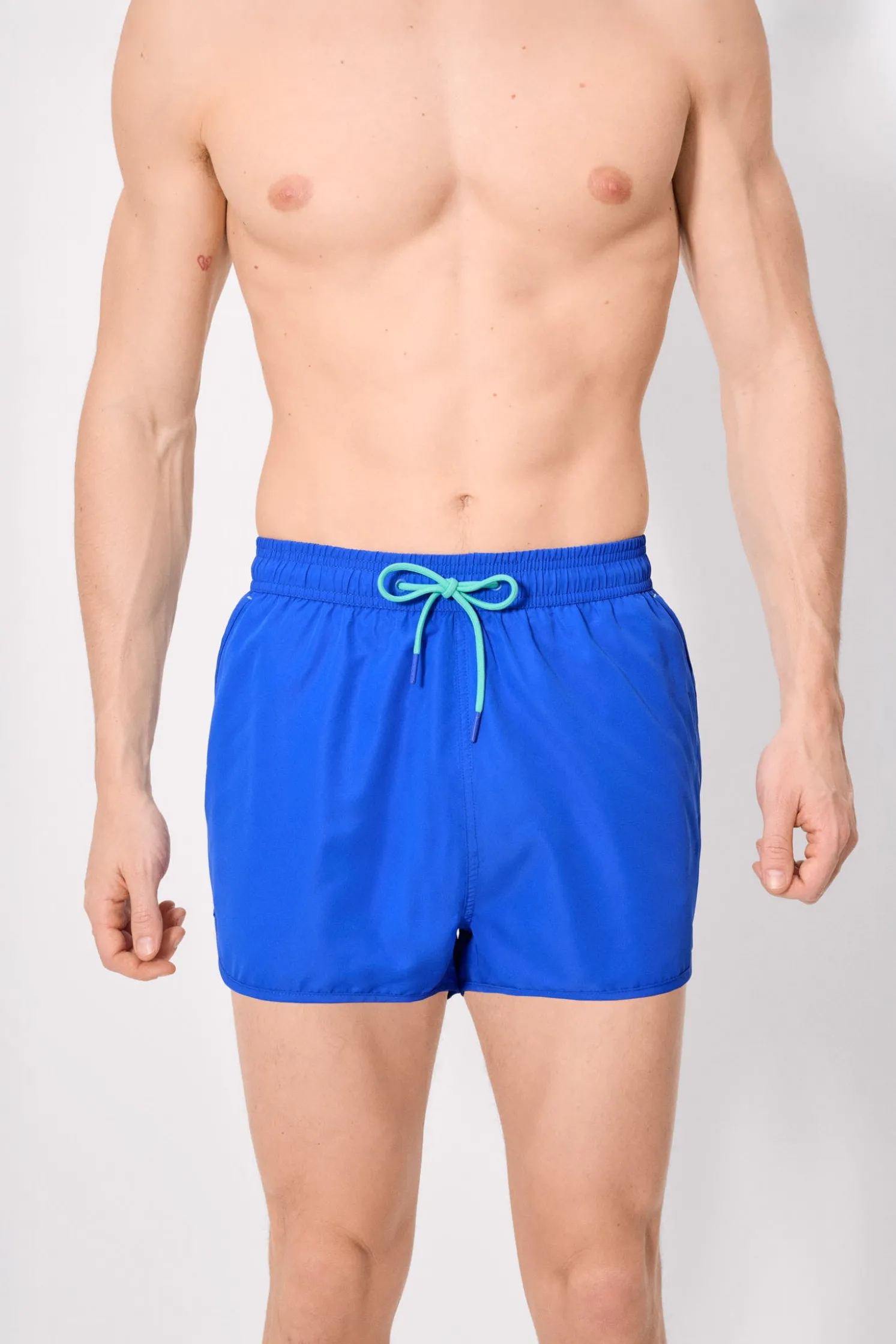 Bañador corto básico azul