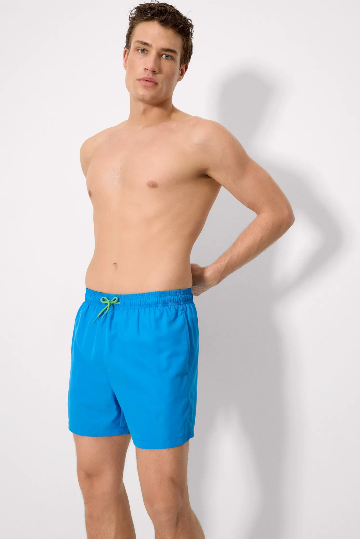 Bañador medio básico azul Sockarrats