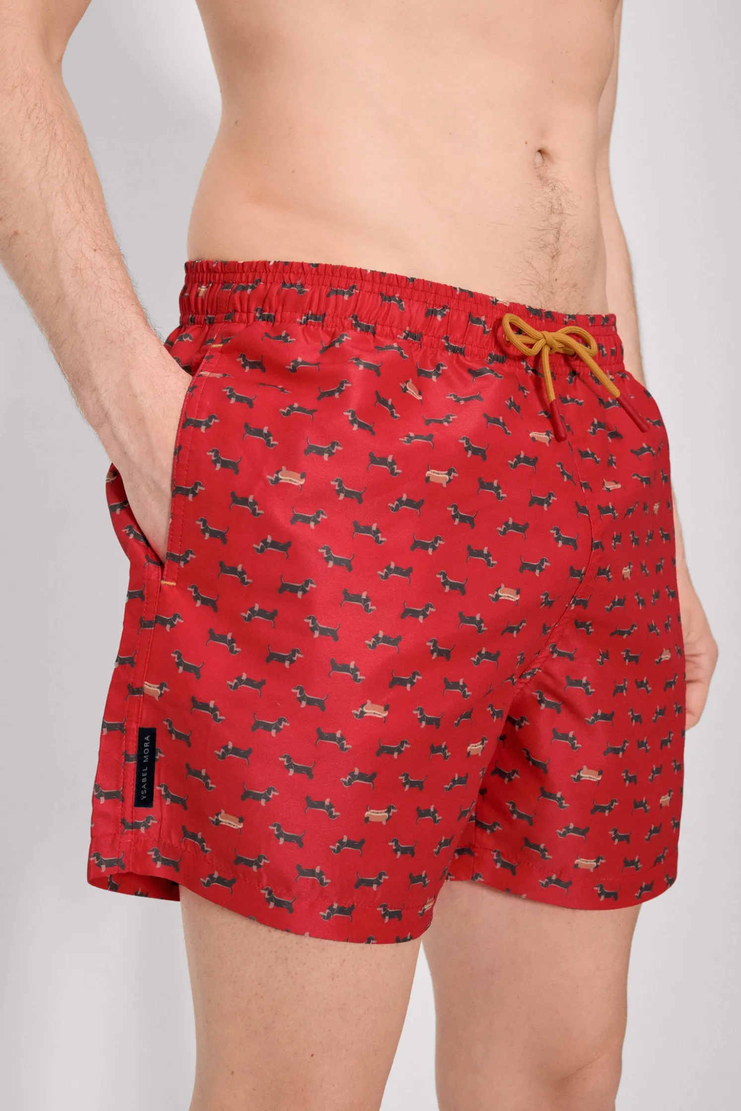 Bañador medio estampado perros salchichas rojo