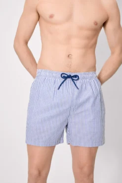 Bañador medio estampado rayas azules
