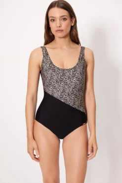 Bañador moldeador estampado con brillo copa B