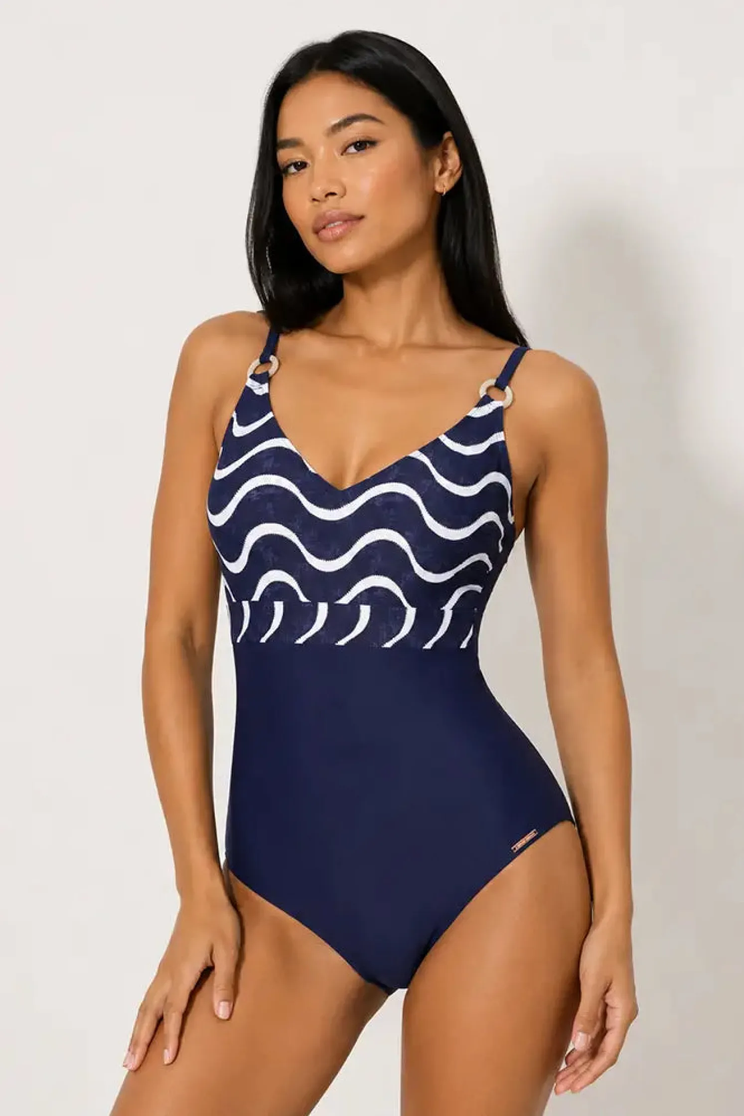 Bañador moldeador estampado ondas marino copa B