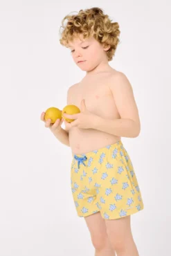 Bañador niño corto estampado tortugas amarillo