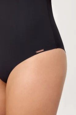 Bañador reductor Compressive negro copa C