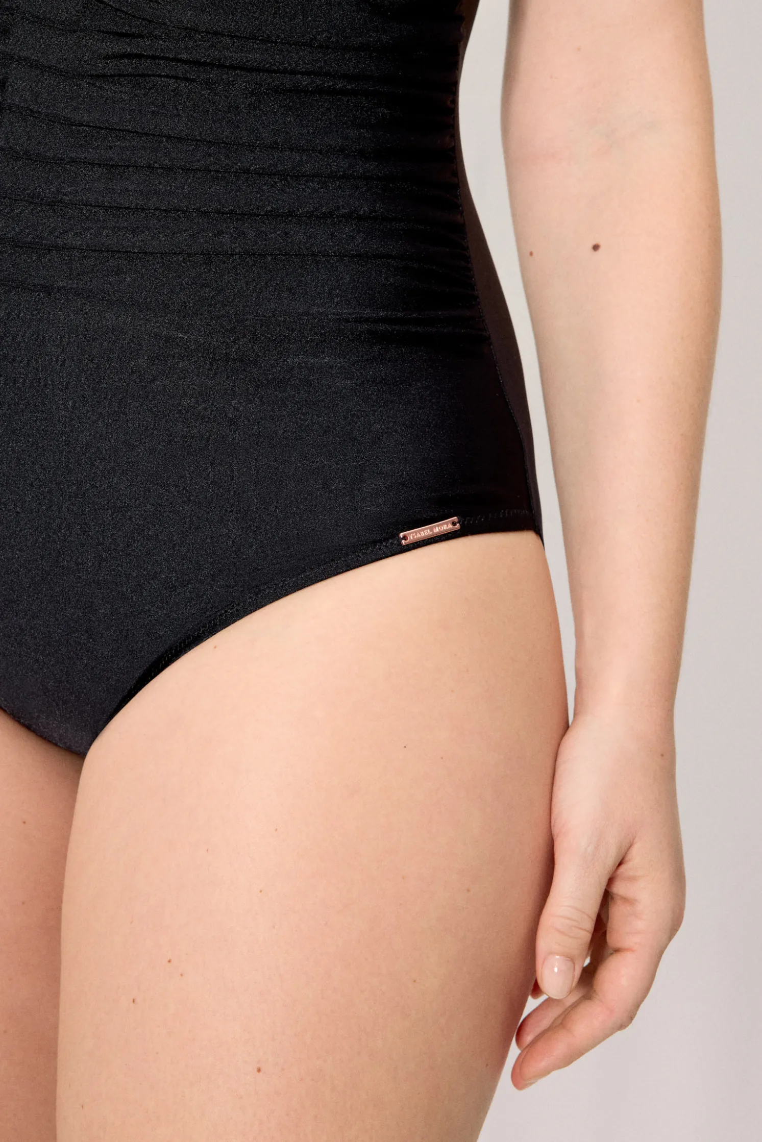 Bañador reductor pecho y abdomen con brillo negro