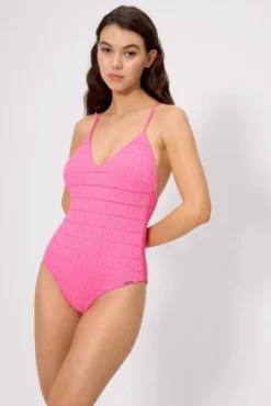 Bañador tríangulo con textura rosa copa B