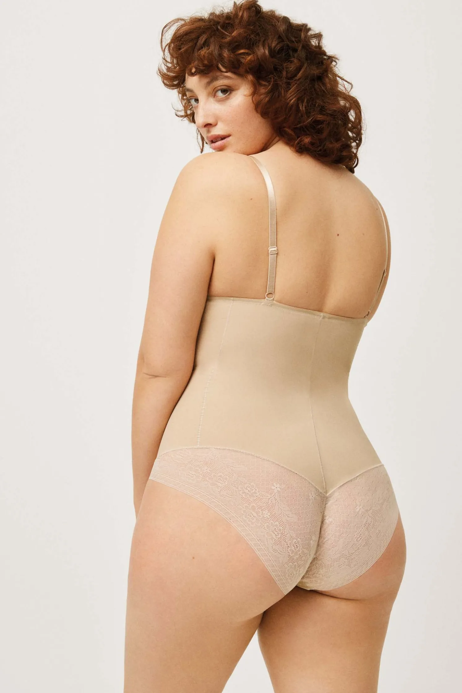Body reductor nude
