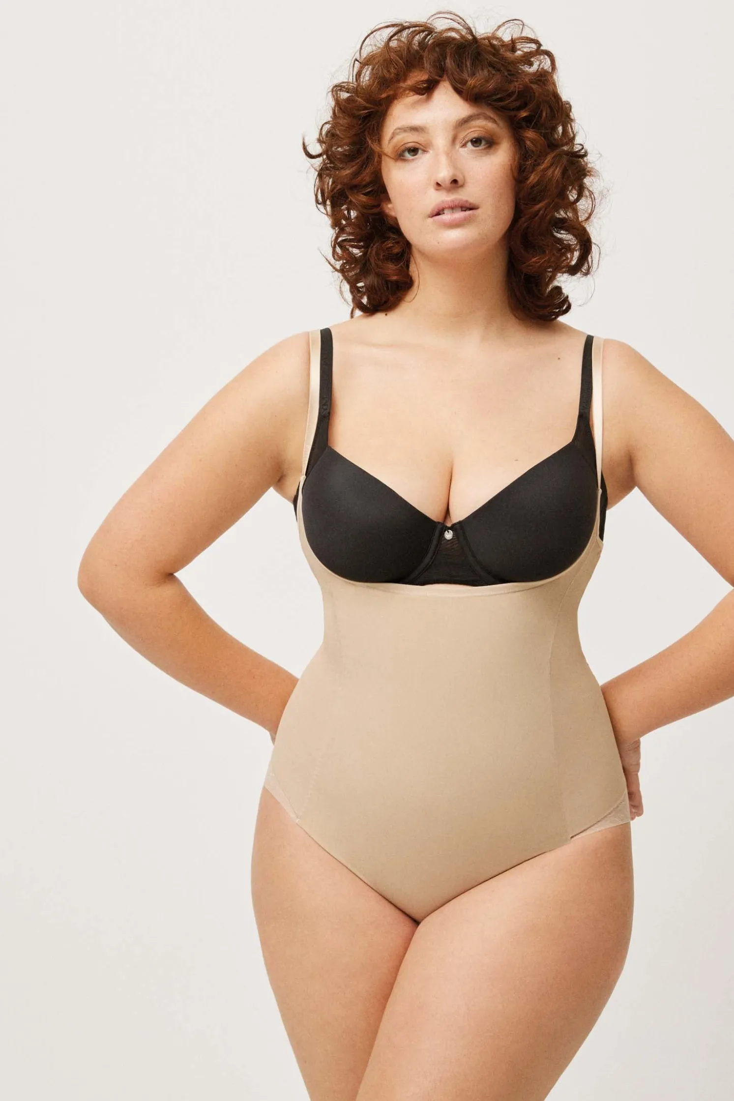 Body-up reductor con encaje nude