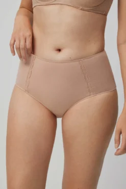 Braga alta algodón con detalles nude