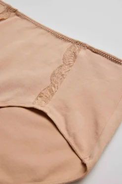 Braga alta algodón con detalles nude