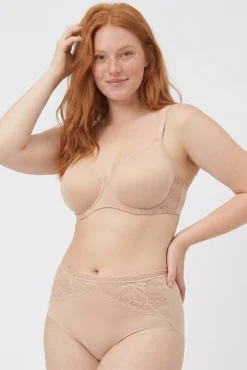 Braga alta detalles encaje nude
