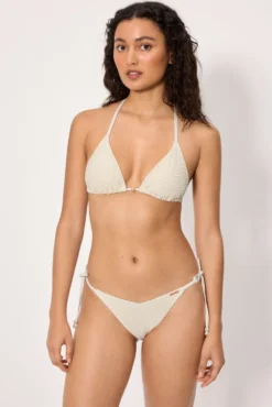 Braga bikini anudada brasileña tejido calado marfil