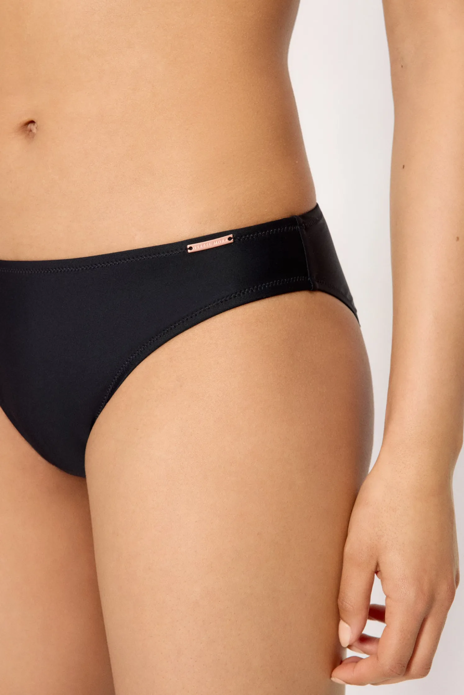 Braga bikini básica negra