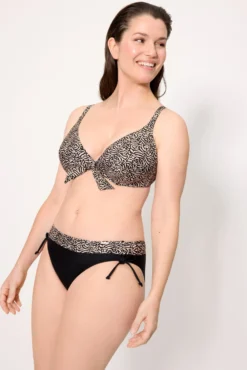 Braga bikini moldeadora estampada con brillo negro
