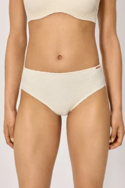 Braga bikini moldeadora midi tejido calado marfil