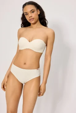 Braga bikini moldeadora midi tejido calado marfil