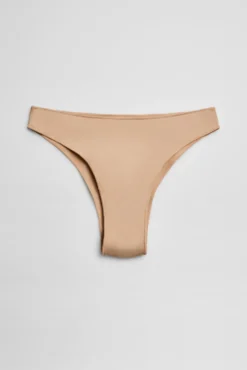 Braga brasileña algodón nude