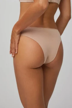 Braga brasileña algodón nude