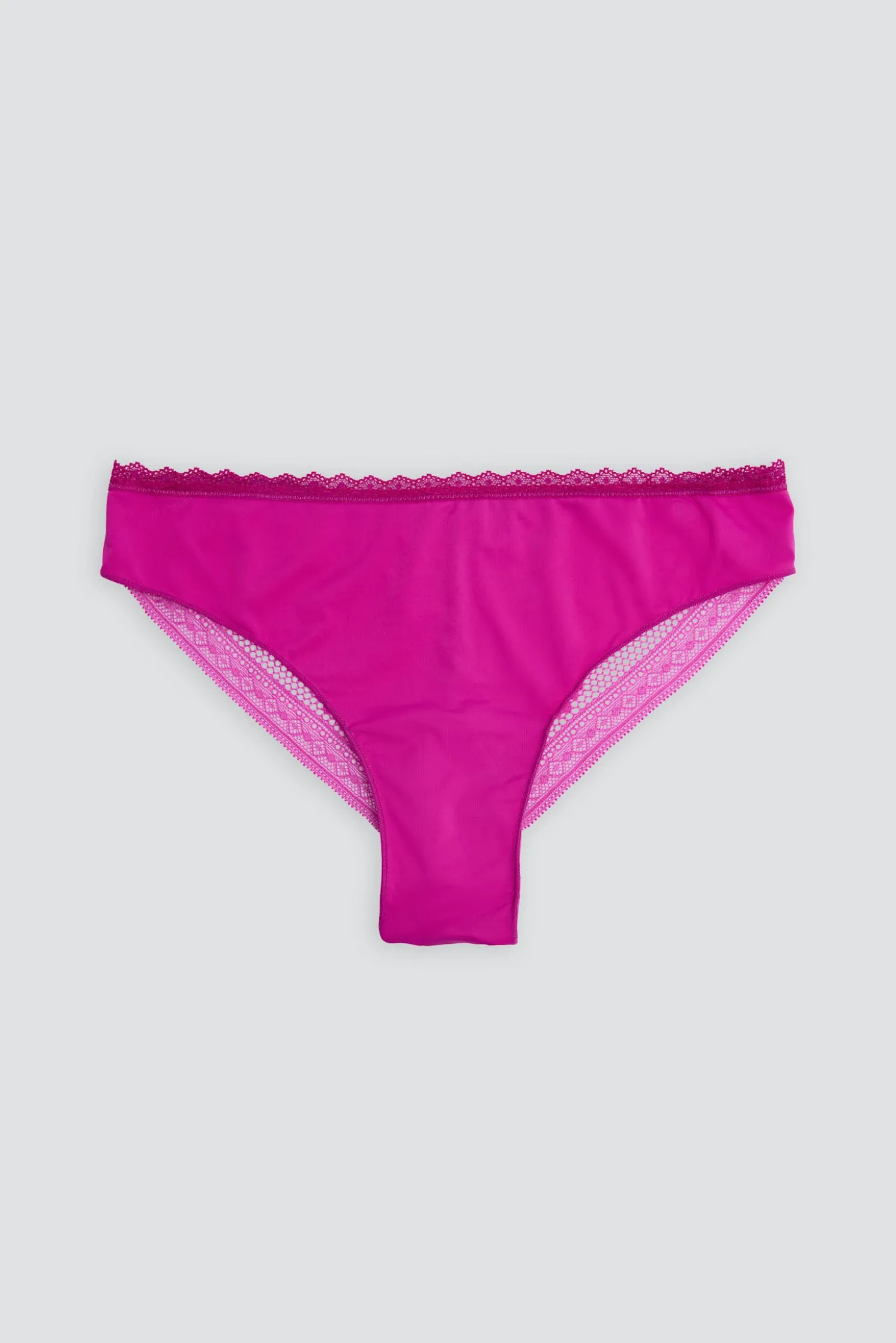 Braga brasileña encaje fucsia