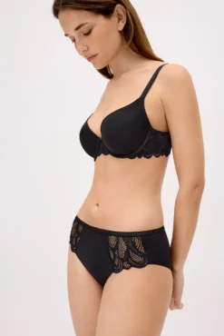 Braga midi con encaje negro