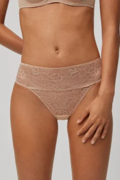 Braga midi encaje nude