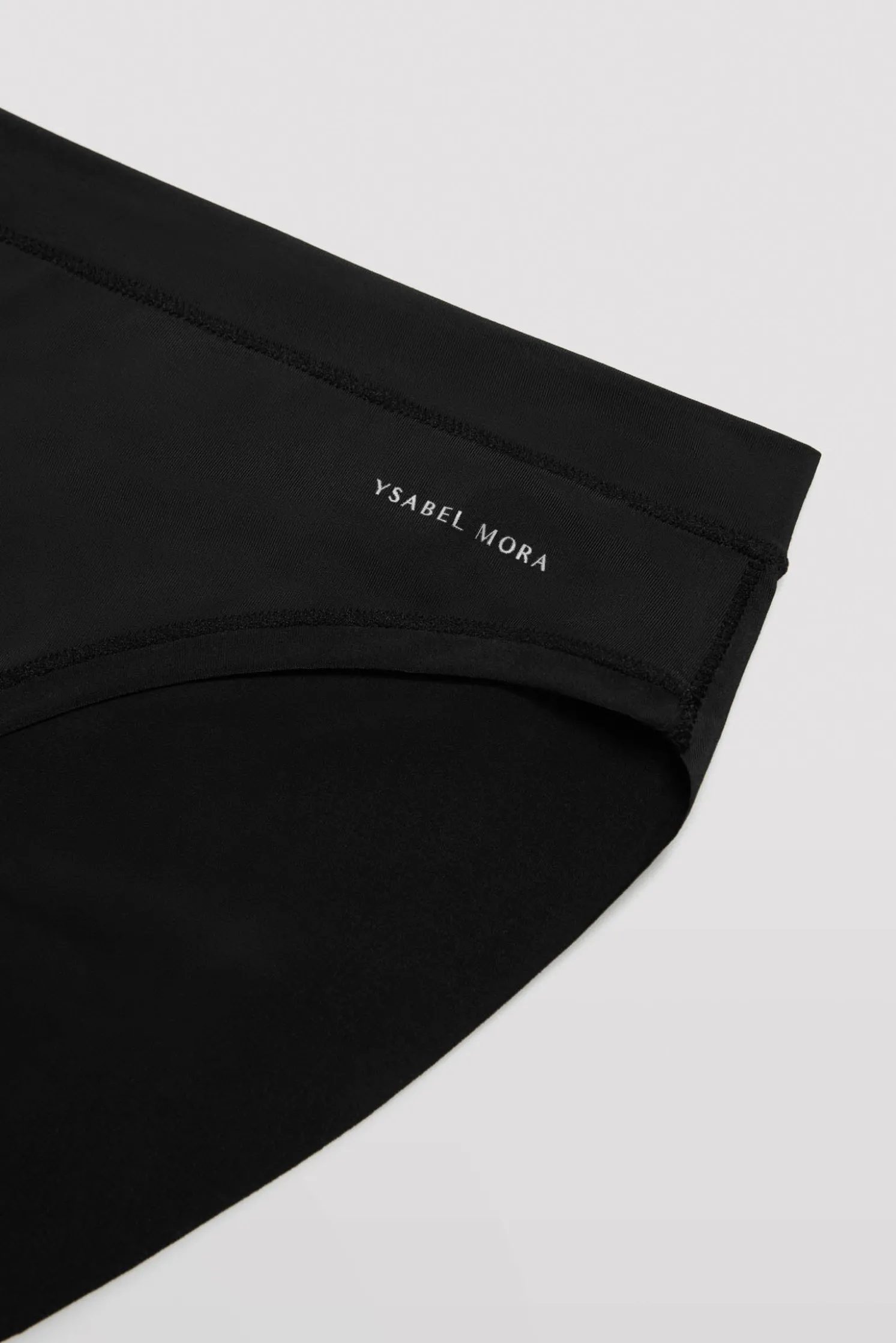 Braga mini adapt con acabados invisibles negro