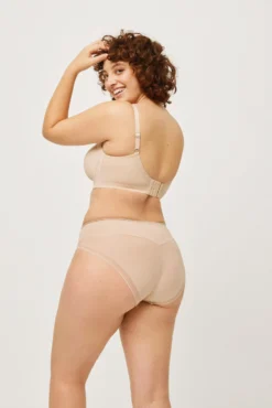 Braguita reductora nude