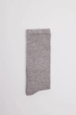 Calcetines bebé largos básicos gris
