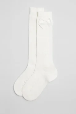Calcetines calados largos infantiles marfil