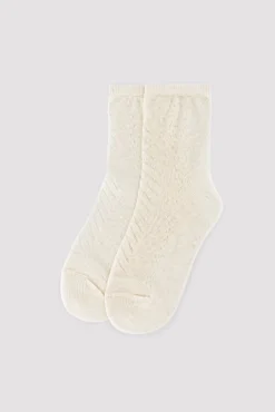 Calcetines infantiles calados marfil