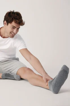Calcetines yoga y pilates gris