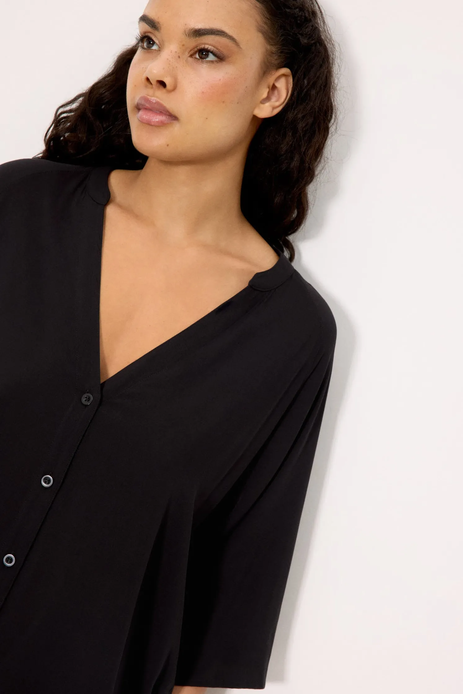 Camisa larga media manga negra
