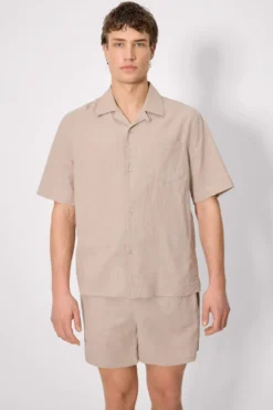 Camisa manga corta abotonada algodón topo