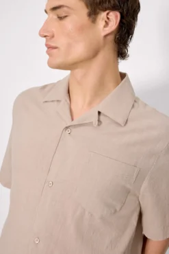 Camisa manga corta abotonada algodón topo