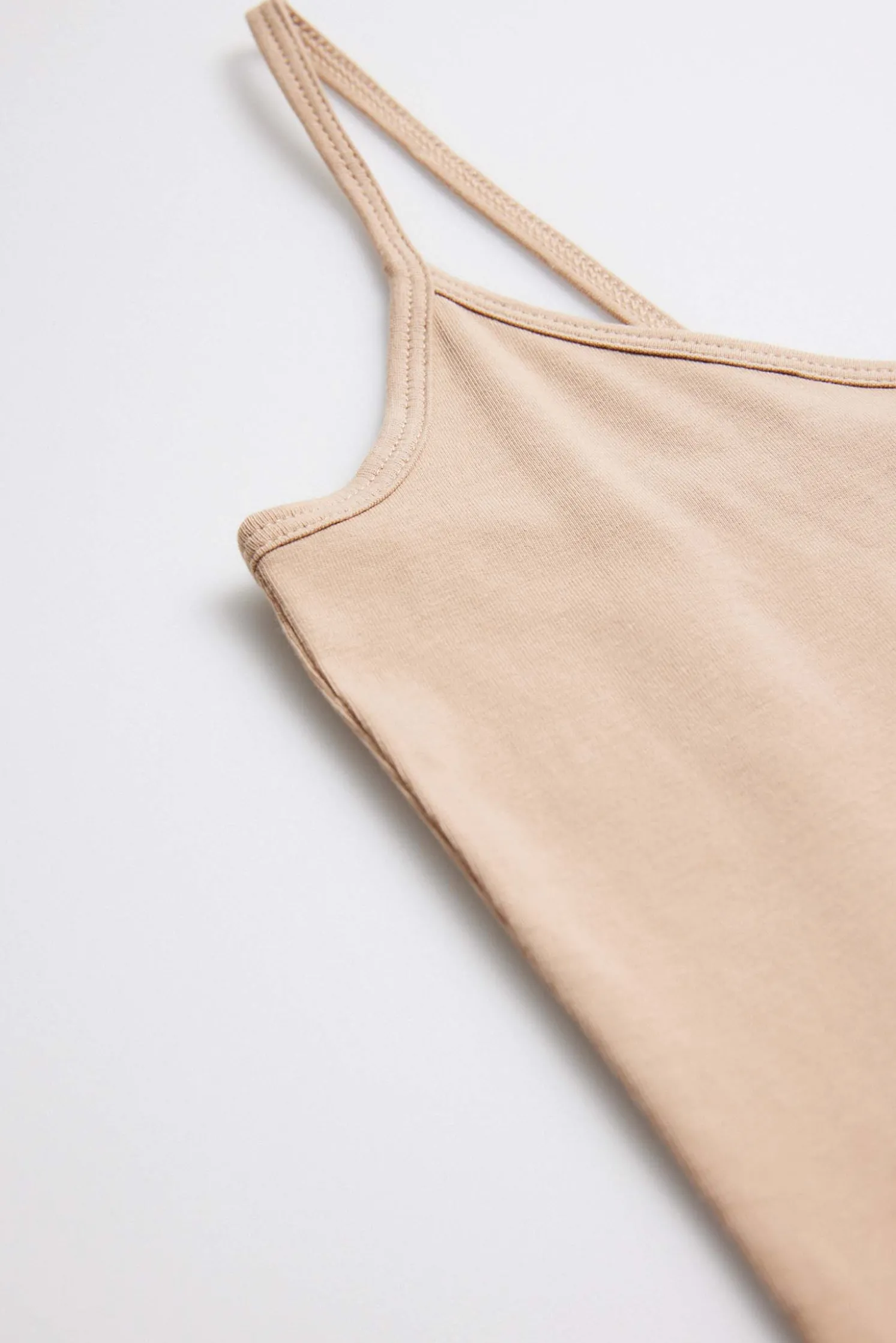 Camiseta interior tirante fino algodón blanco