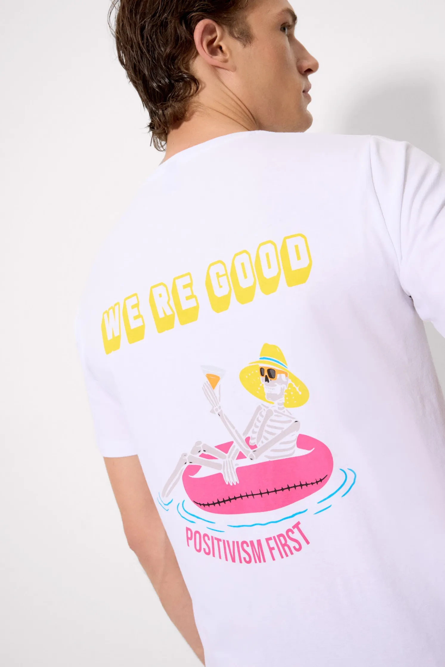 Camiseta manga corta dibujo calavera blanco