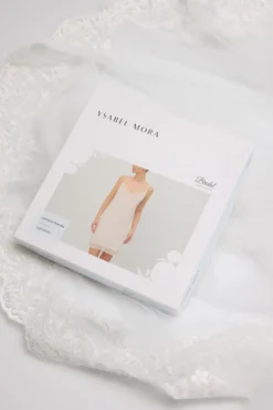Camisón de tirantes de satén blanco | Colección Novia