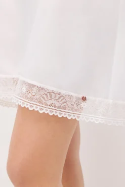 Camisón de tirantes de satén blanco | Colección Novia