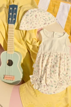 Conjunto ranita bebé sin mangas y gorrito estampado veraniego