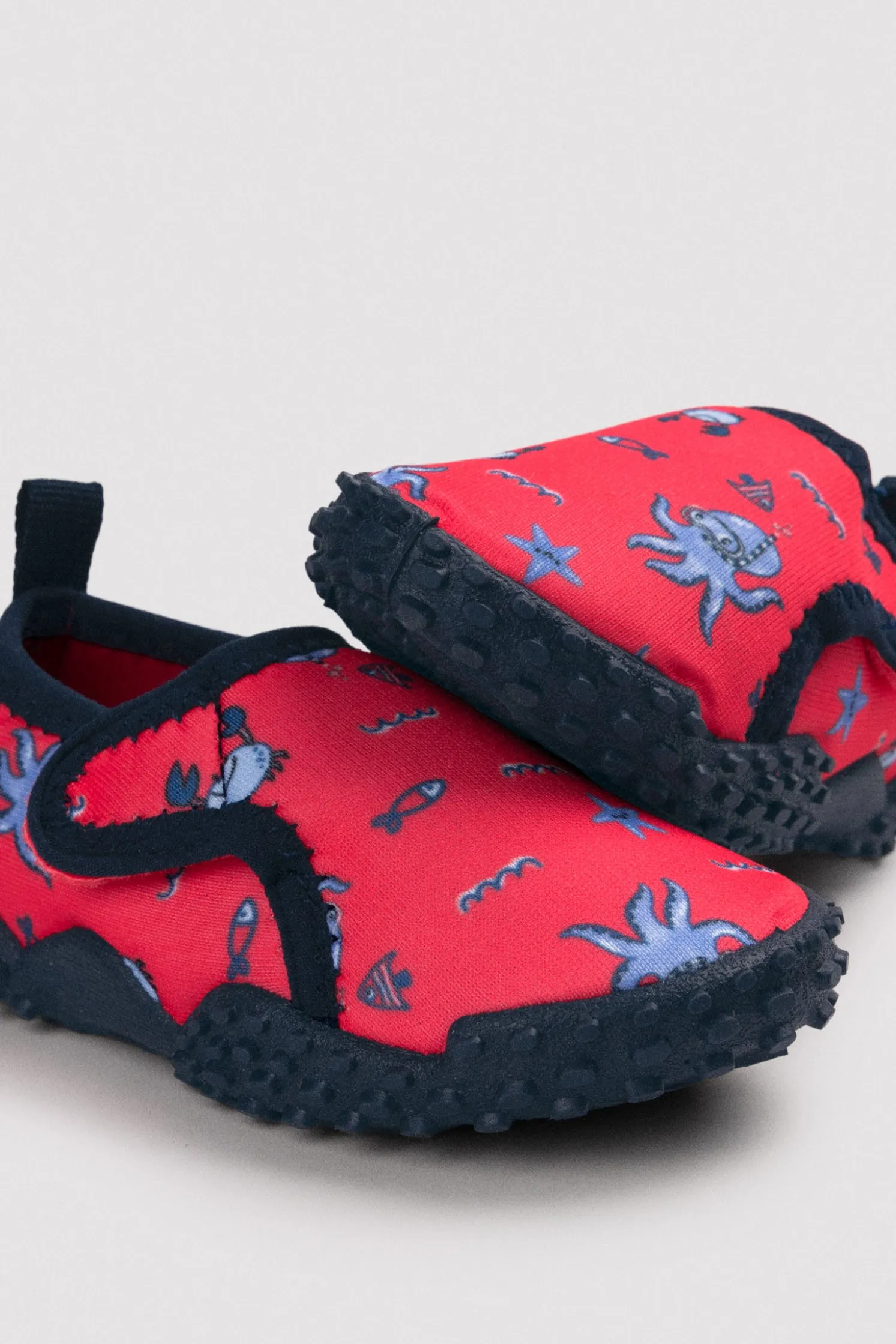 Escarpines infantiles estampado pulpos rojo