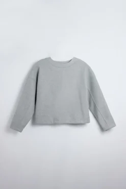 Jersey cálido estructura cuello redondo gris