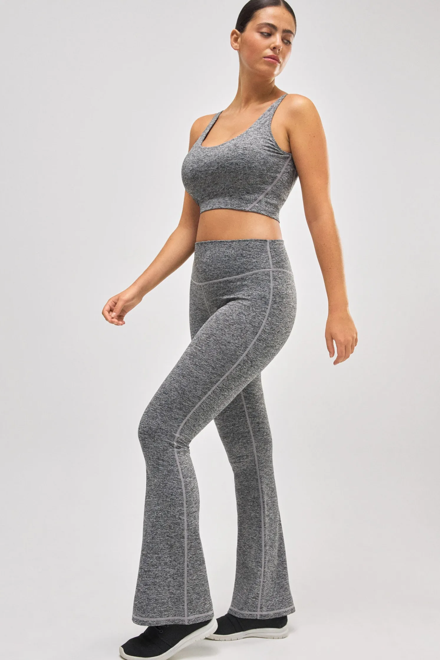 Leggings deportivos flare gris