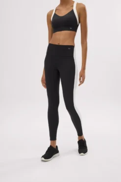Leggings deportivos largos efecto push-up negros con franja en contraste