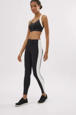 Leggings deportivos largos efecto push-up negros con franja en contraste