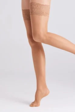 Medias con liga 20 denier beige