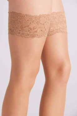 Medias con liga 20 denier beige