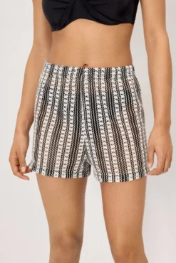 Pantalón corto calado rayas