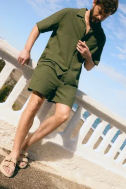 Pantalón corto con cordón algodón verde botella