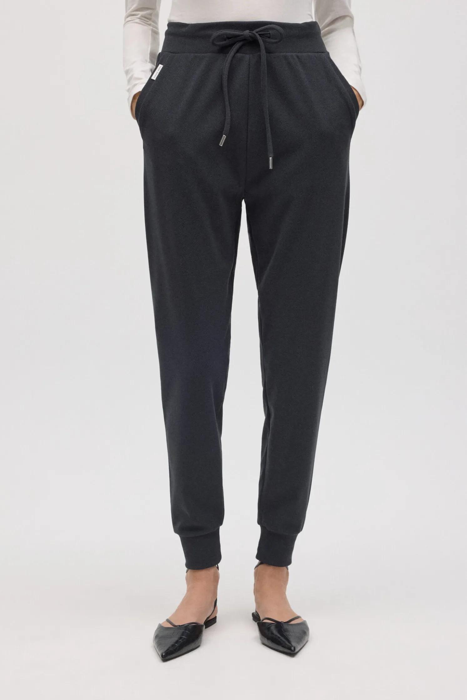 Pantalón jogger con textura marengo