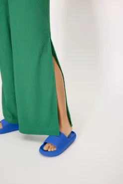 Pantalón largo ligero verde